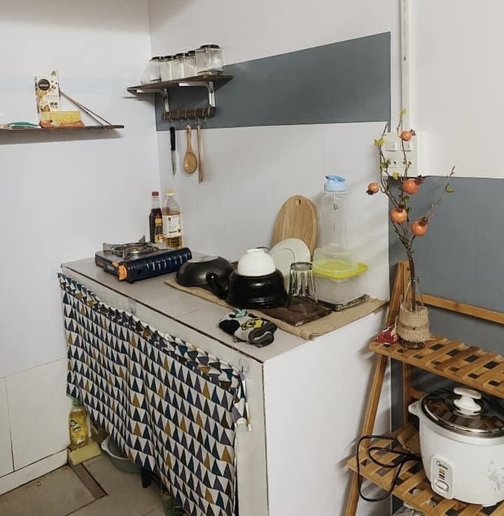Decor bếp phòng trọ phong cách tối giản