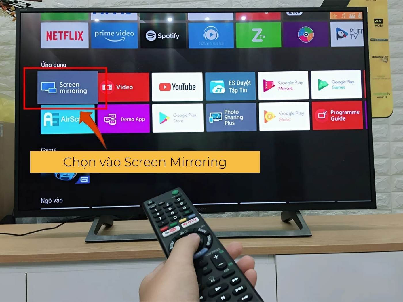 Cách chiếu màn hình điện thoại lên tivi bằng Screen Mirroring bước 1