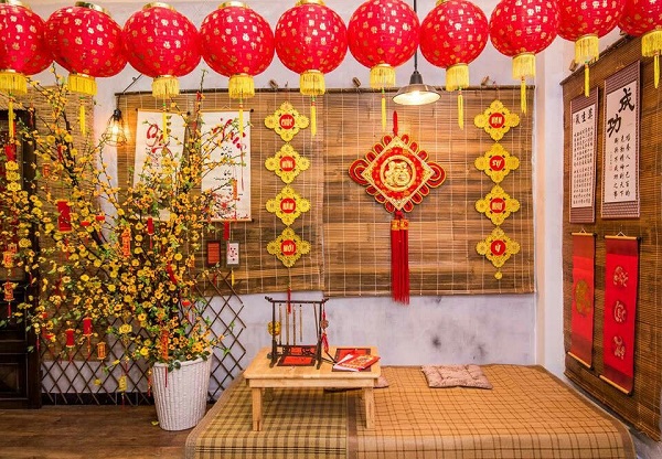 Mẫu trang trí tiểu cảnh tết với mành tre