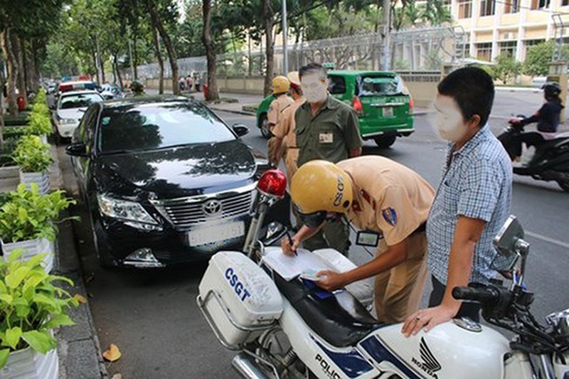 Người điều khiển bị trừ điểm trên GPLX nếu vi phạm
